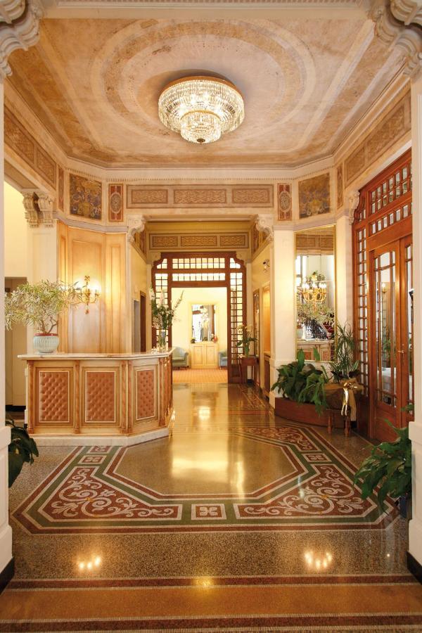 Elena Hotel 3*