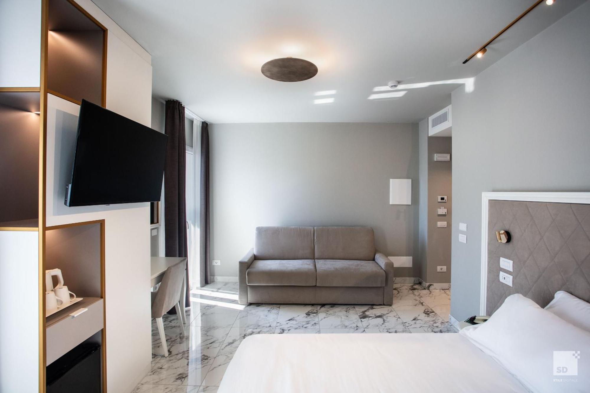 Elena Hotel 3*