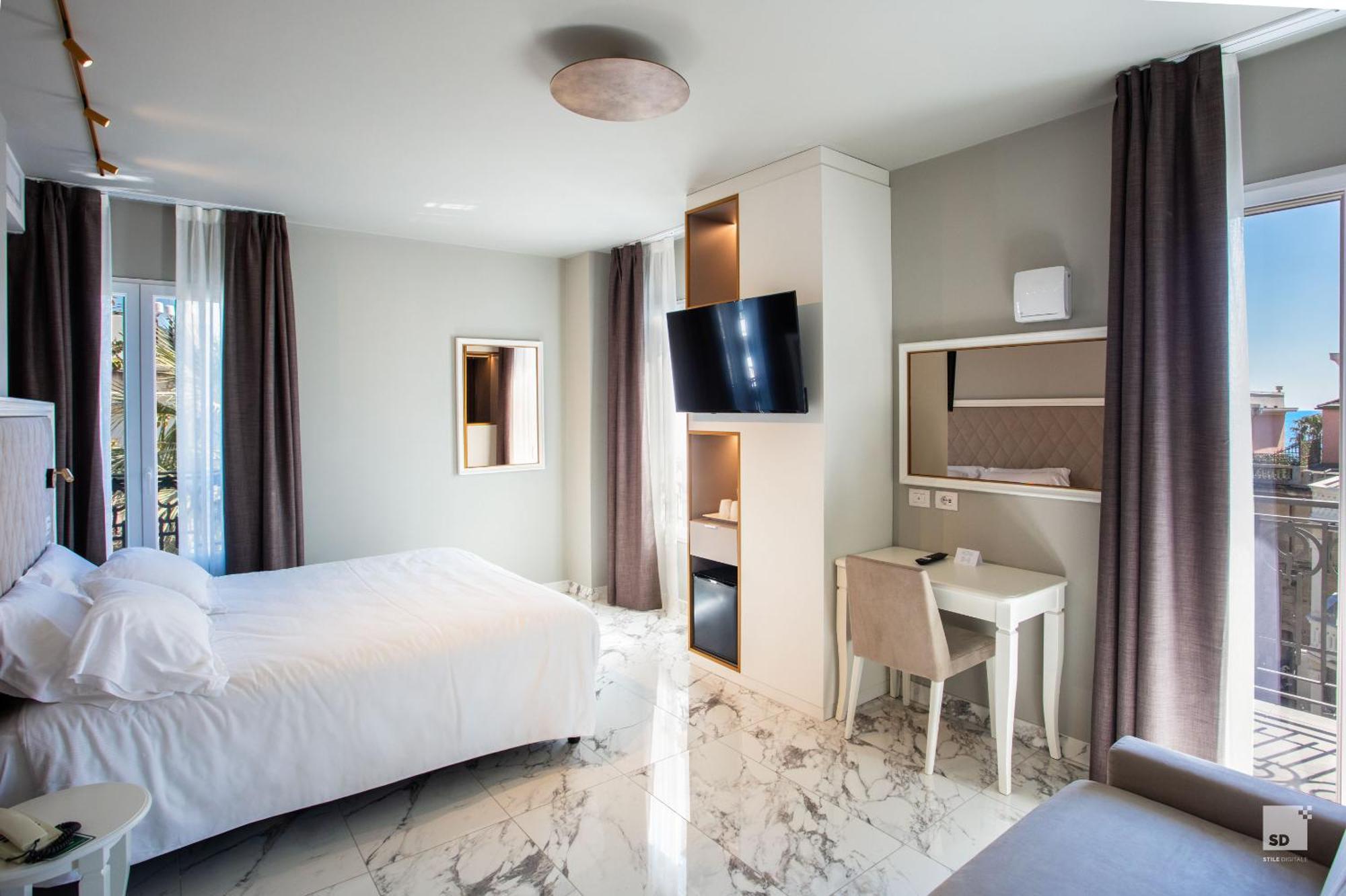 Elena Hotel