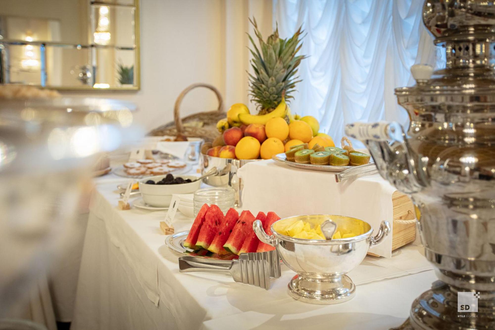 Hotel Elena 3*