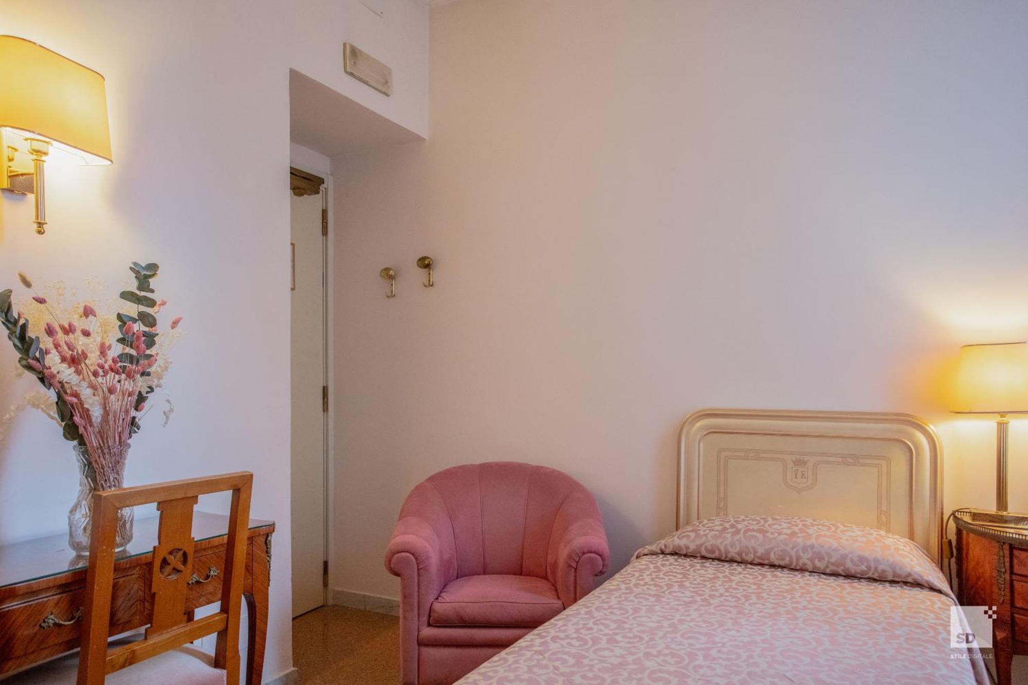 Elena Hotel 3*